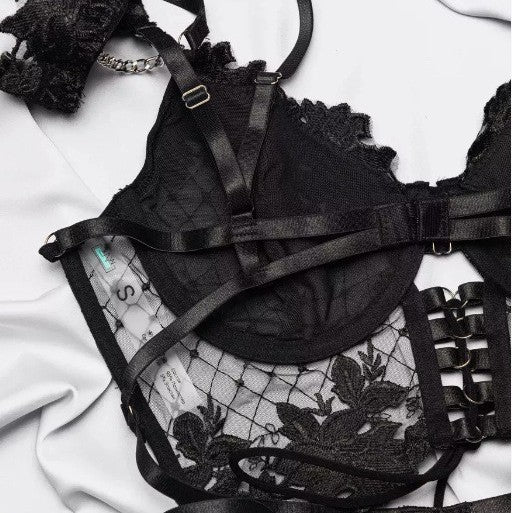 Lingerie sexy pour femmes, jarretelles en dentelle avec broderie creuse